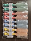 cepillo con mago colores pastel